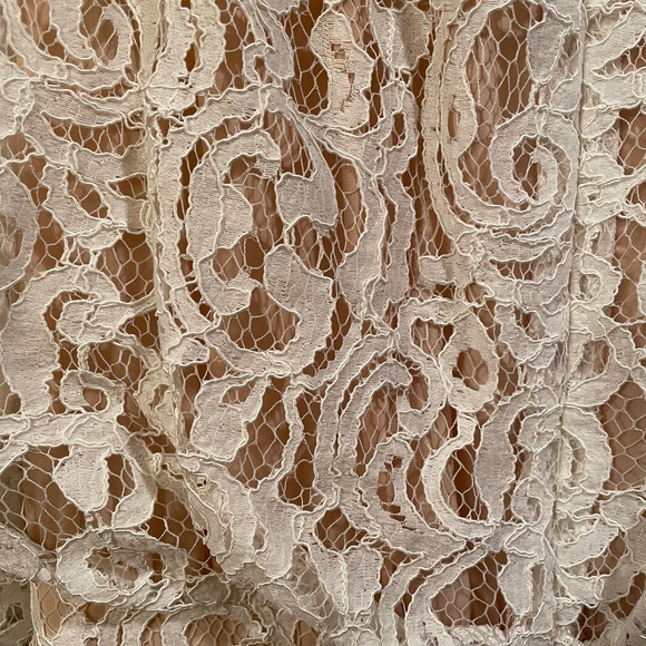 Chelsea 28 lace dress - Picture 5 of 6